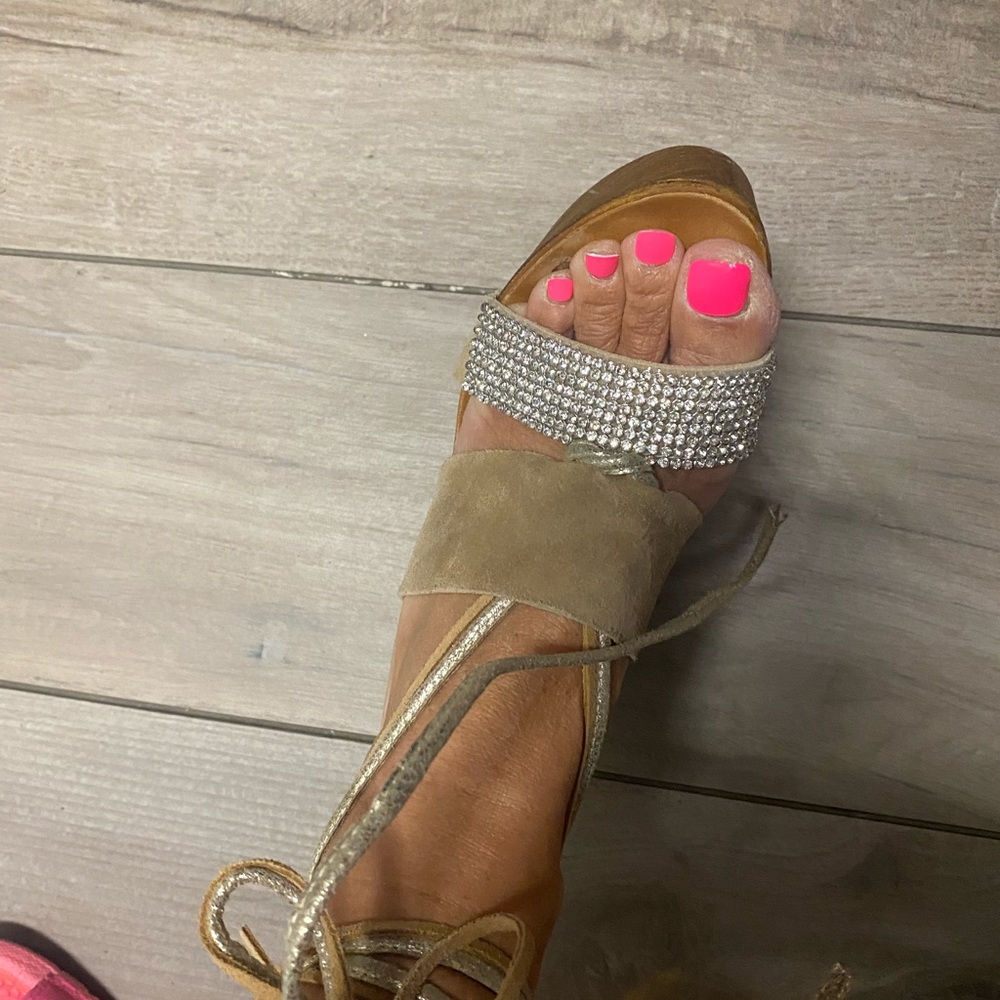 Steve Maiden wedges size 8